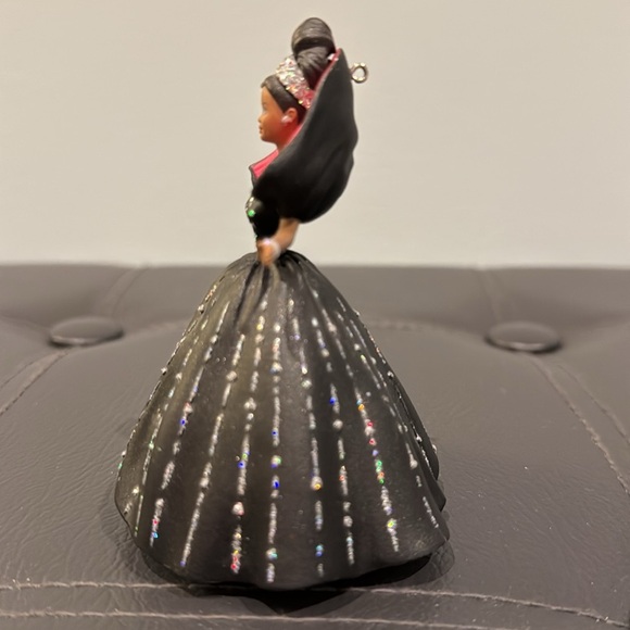 * Vintage * Hallamark| Barbie Collector Series Ornament- 1998 - Picture 4 of 10